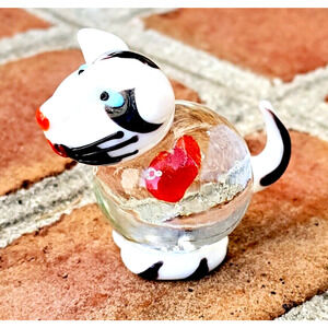 Cat Figurine With Heart Global Village Glass Studios 1 3/4"